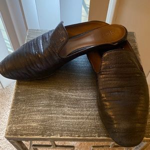 FRYE slip on loafers